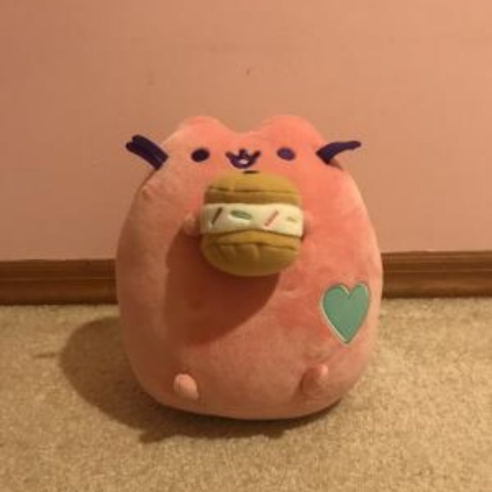 ♡ Pink Pusheen holding cookie ice cream sandwich plush ♡